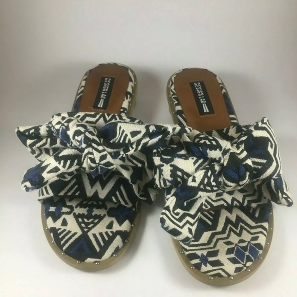 DESIGN LAB Lord & Taylor ~Aztec Studded Sandals - Picture 2 of 6